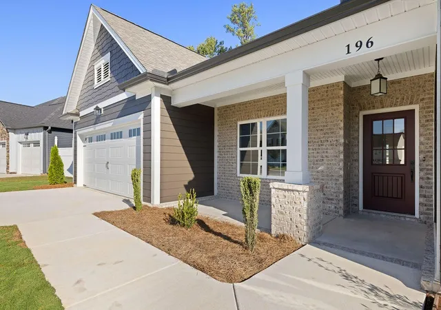 Photo 2 of Single family home for sale at 196 Winchester Dr, Rossville, GA 30741 | MLS# 3258667 | Listing updated on 2026-10-28