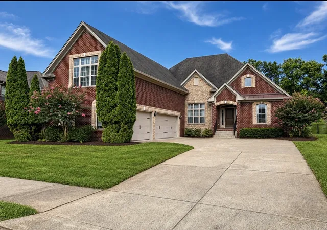 Photo 2 of Single family home for sale at 1007 Broughton Pl, Gallatin, TN 37066 | MLS# 3277710 | Listing updated on 2026-09-19