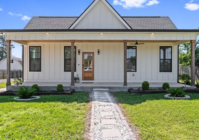 Homes for sale in Summertown, TN | 107 Shady St, Summertown, TN 38483 | MLS# 3229779