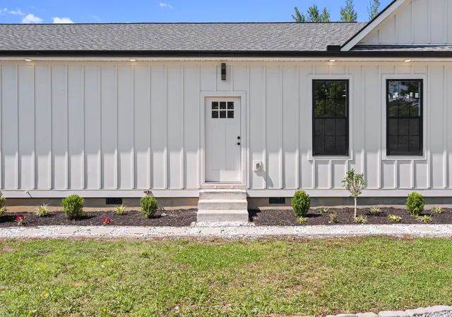 Homes for sale in Summertown, TN | 107 Shady St, Summertown, TN 38483 | MLS# 3229779