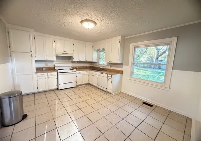 Photo 4 of Sale Pending at 205 8th Avenue NW, Winchester, TN 37398 | MLS# 3190072 | Listing updated on 2026-08-31