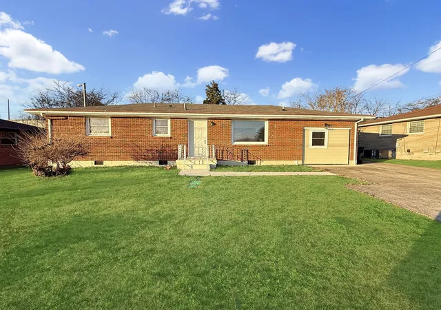 Photo 2 of Single family home for sale at 3305 Spears Rd, Nashville, TN 37207 | MLS# 3190090 | Listing updated on 2026-05-05