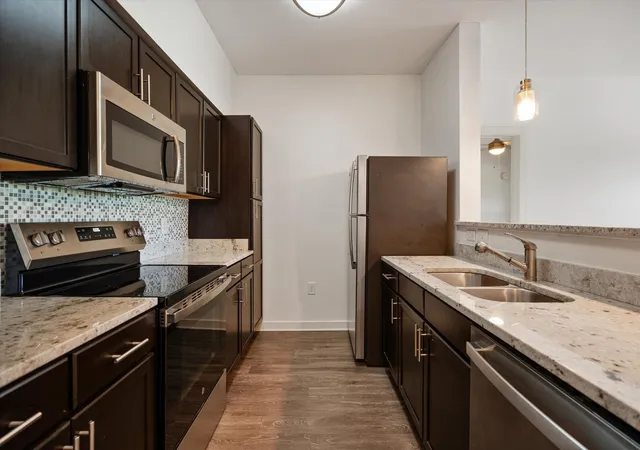 Listing Photo 4 - Condo for sale in building located at 414 Rosedale Ave, Nashville, TN 37211 - Unit #310