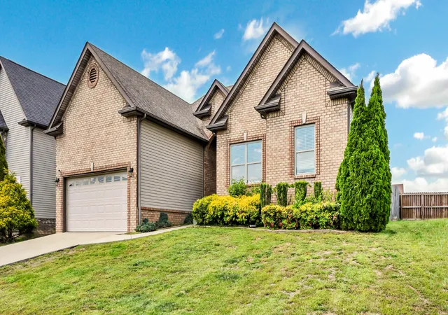 Homes for sale in Clarksville, TN | 2428 Senseney Dr, Clarksville, TN 37042 | MLS# 3190169