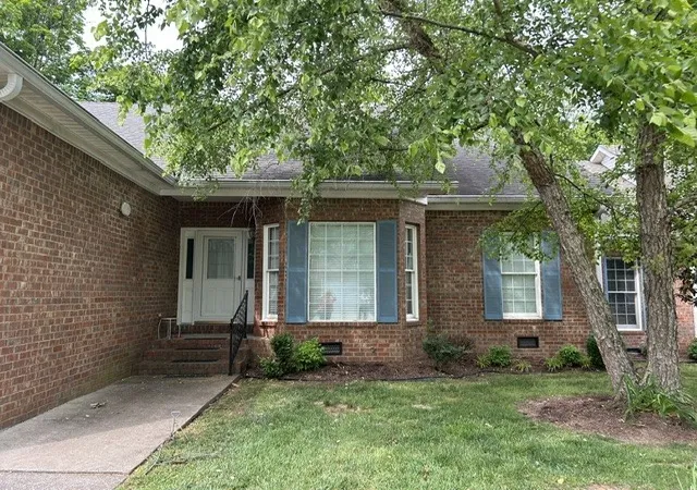 Homes for sale in Gallatin, TN | 320 E Franklin St, Gallatin, TN 37066