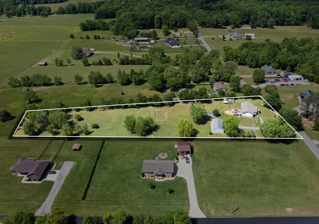 Photo 2 of Single family home for sale at 3474 Pleasant Grv Rd, White House, TN 37188 | MLS# 3194202 | Listing updated on 2026-06-06