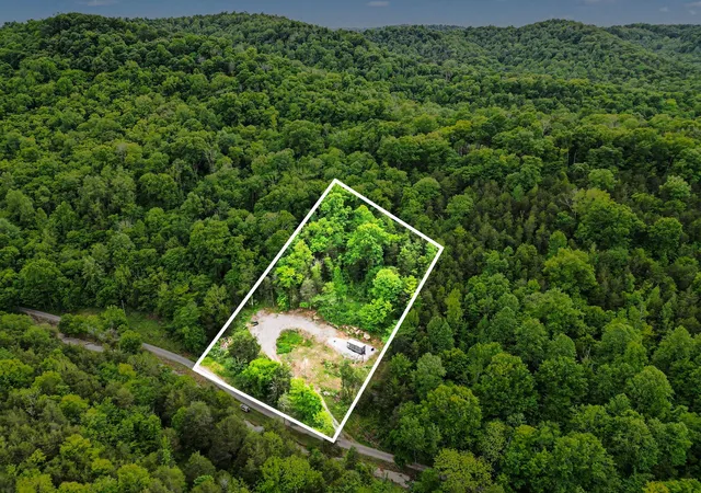 Homes for sale in Buffalo Valley, TN | 19167 Happy Hollow Rd, Buffalo Valley, TN 38548 | MLS# 3190200