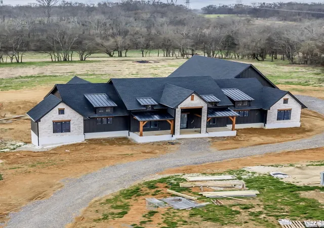 2nd image of 2388 Darks Mill Rd, Columbia, TN 38401 | MLS# 3192976
