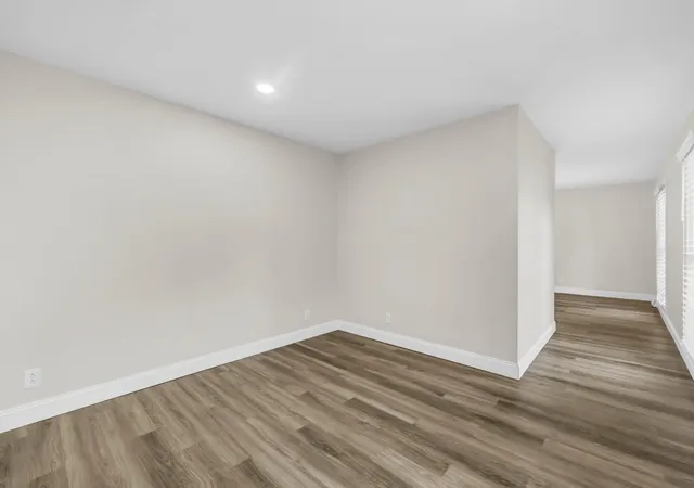 5th image of 351 Hampshire Dr, Clarksville, TN 37043 | MLS# 3190390