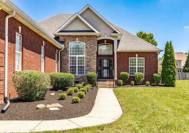 Homes for sale in Greenbrier, TN | 4037 Brimestone Way, Greenbrier, TN 37073 | MLS# 3197799