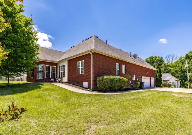 Homes for sale in Greenbrier, TN | 4037 Brimestone Way, Greenbrier, TN 37073 | MLS# 3197799
