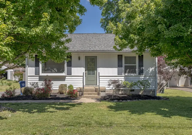 1st image of 1413 Sunset Dr, Franklin, TN 37064 | MLS# 3205973