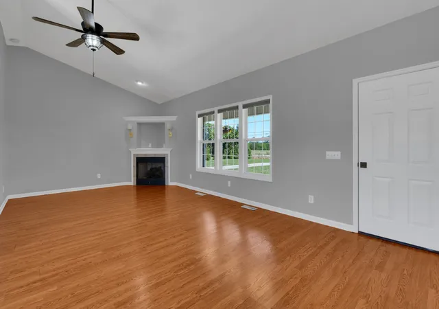 Photo 2 of Single family home for sale at 3896 Lynchburg Rd, Winchester, TN 37398 | MLS# 3220839 | Listing updated on 2026-09-02