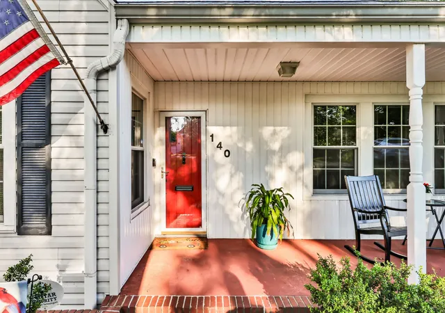 2nd image of 140 E Glenwood Dr, Clarksville, TN 37040 | MLS# 3190984