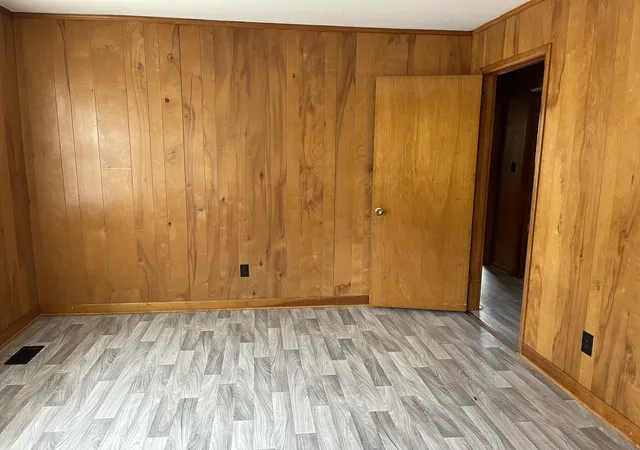 Photo 3 of Multi family home for sale at 110 Allen Dr, Winchester, TN 37398 | MLS# 3190517 | Listing updated on 2026-08-18