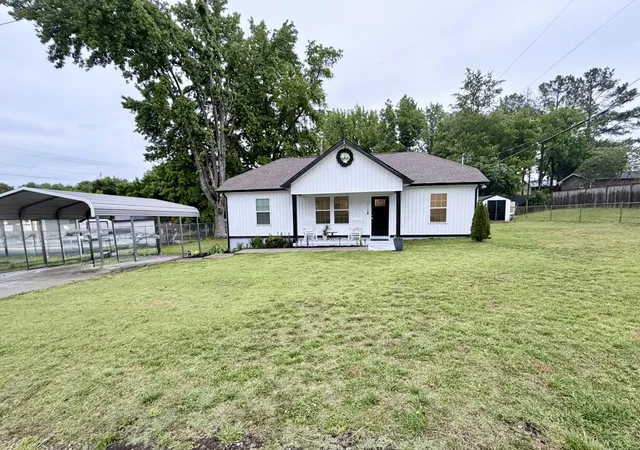 Photo 3 of Single family home for sale at 2718 Driftwood Dr, Springfield, TN 37172 | MLS# 3193702 | Listing updated on 2026-09-01