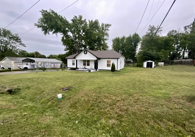 Photo 3 of Single family home for sale at 2718 Driftwood Dr, Springfield, TN 37172 | MLS# 3193702 | Listing updated on 2026-09-01