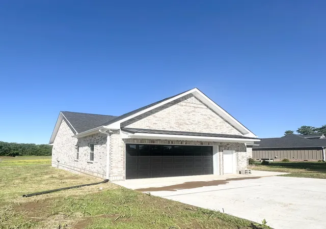 Photo 3 of Single family home for sale at 2220 Highway 141 N, Hartsville, TN 37074 | MLS# 3193023 | Listing updated on 2026-09-23