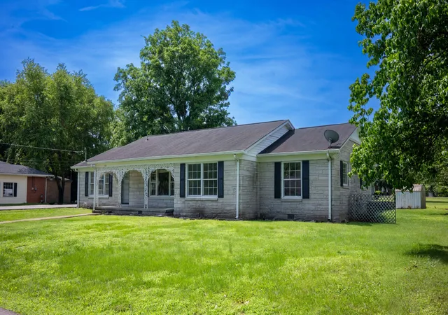 3rd image of 803 Nichols St, Pulaski, TN 38478 | MLS# 3190699