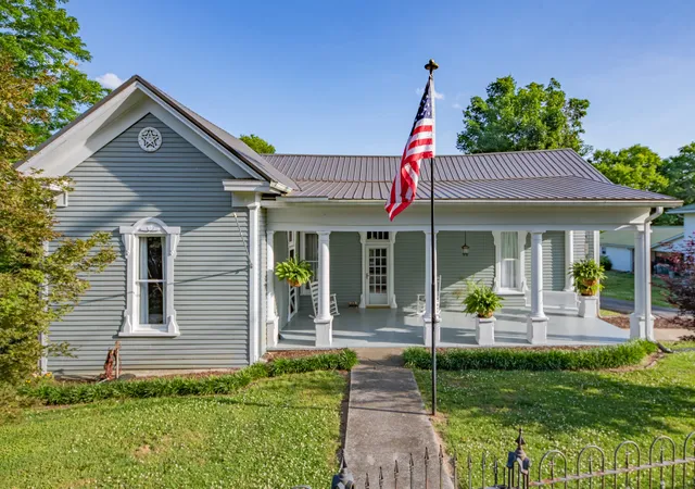 Homes for sale in Lynnville, TN | 1586 Main St, Lynnville, TN 38472 | MLS# 3225046