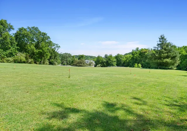 Photo 1 of Land for sale at 2033 Carters Crk Pike, Franklin, TN 37064 | MLS# 3193762 | Listing updated on 2026-08-18