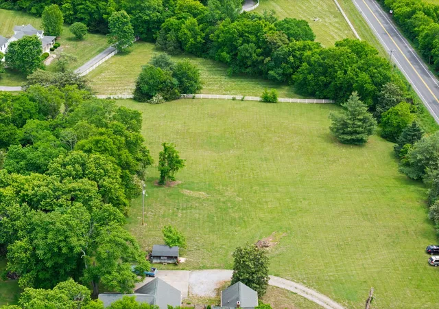 Photo 1 of Land for sale at 2033 Carters Crk Pike, Franklin, TN 37064 | MLS# 3193762 | Listing updated on 2026-08-18