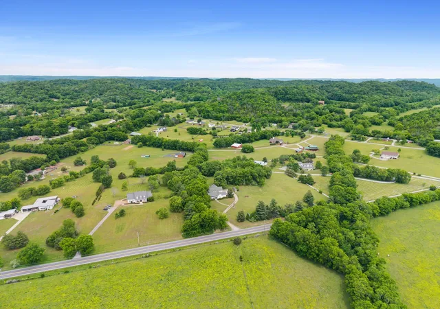 Photo 2 of Land for sale at 2033 Carters Crk Pike, Franklin, TN 37064 | MLS# 3193762 | Listing updated on 2026-08-18