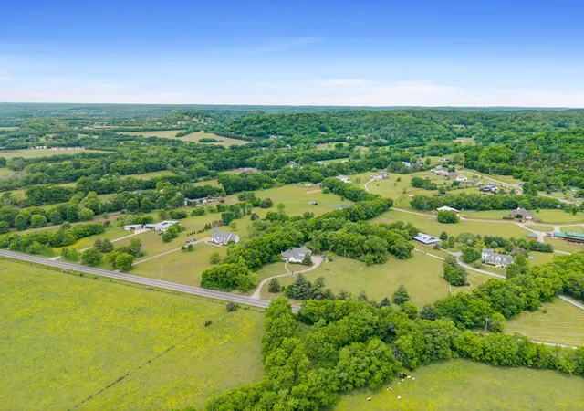 Photo 3 of Land for sale at 2033 Carters Crk Pike, Franklin, TN 37064 | MLS# 3193762 | Listing updated on 2026-08-18