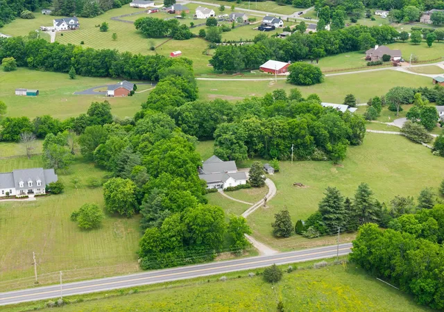Photo 4 of Land for sale at 2033 Carters Crk Pike, Franklin, TN 37064 | MLS# 3193762 | Listing updated on 2026-08-18