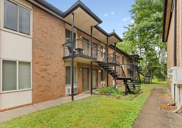 Homes for sale in Nashville, TN | 2601 Hillsboro Pike #K6, Nashville, TN 37212 | MLS# 3216589