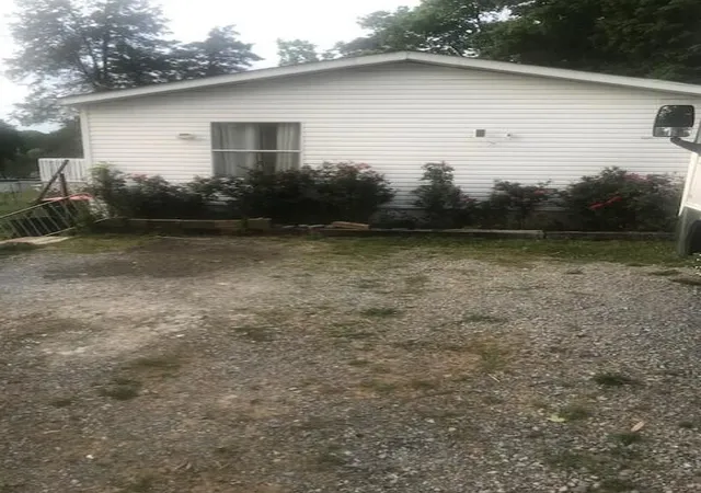 Homes for sale in Decatur, TN | 955 N Main Street, Decatur, TN 37322 | MLS# 3224424