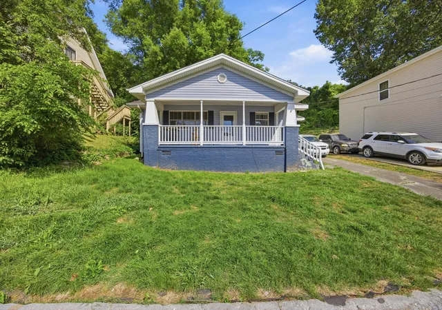 Single family home for sale at 3906 14th Avenue, Chattanooga, TN 37407 | MLS# 3301757