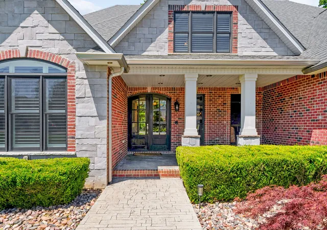 Photo 3 of Single family home for sale at 140 Danford Dr, Clarksville, TN 37043 | MLS# 3208239 | Listing updated on 2026-08-17