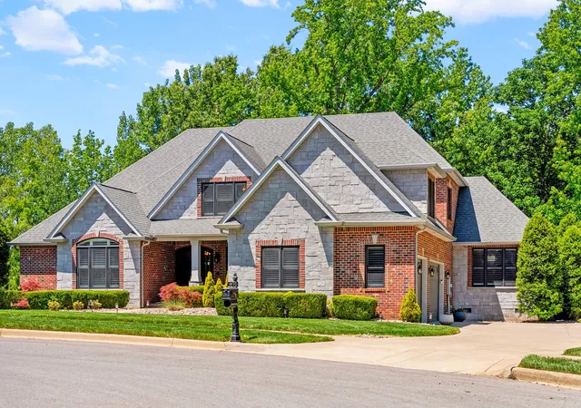 Photo 4 of Single family home for sale at 140 Danford Dr, Clarksville, TN 37043 | MLS# 3208239 | Listing updated on 2026-08-17