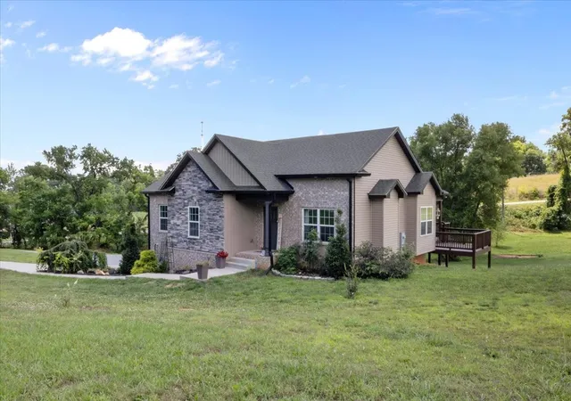 Photo 1 of Single family home for sale at 180 Alonzo Pl, Cunningham, TN 37052 | MLS# 3191227 | Listing updated on 2026-09-24