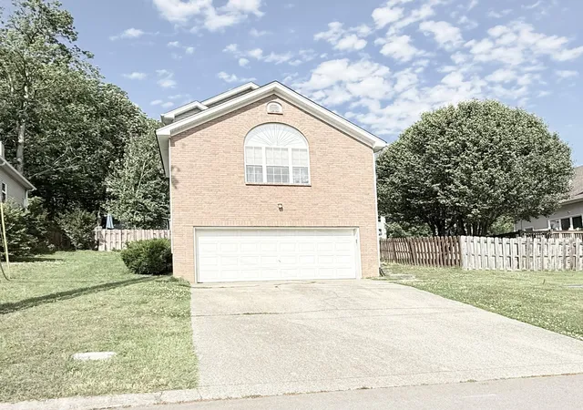 2nd image of 4040 Farmingham Woods Dr, Hermitage, TN 37076 | MLS# 3191271