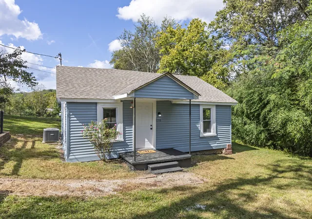 Homes for sale in Mount Pleasant, TN | 8310 Lawrenceburg Hwy, Mount Pleasant, TN 38474 | MLS# 3216342