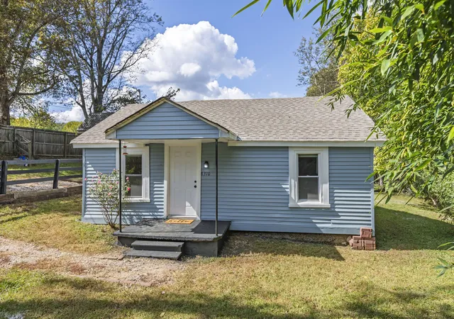 Homes for sale in Mount Pleasant, TN | 8310 Lawrenceburg Hwy, Mount Pleasant, TN 38474 | MLS# 3216342