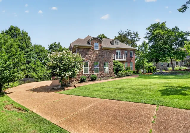 Photo 2 of Mansion for sale at 1603 Newstead Ter, Brentwood, TN 37027 | MLS# 3225067 | Listing updated on 2026-09-02
