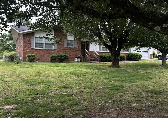 Homes for sale in Lawrenceburg, TN | 1580 Branch Dr, Lawrenceburg, TN 38464 | MLS# 3191056