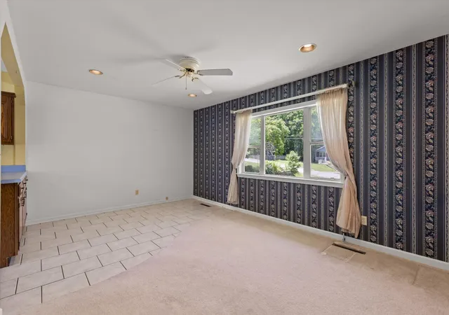 Photo 3 of Single family home for sale at 10246 Scenic View Dr, Ooltewah, TN 37363 | MLS# 3242007 | Listing updated on 2026-10-03