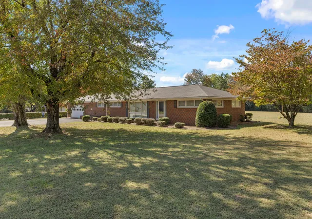 Photo 2 of Single family home for sale at 2763 Highway 43 N, Lawrenceburg, TN 38464 | MLS# 3191241 | Listing updated on 2026-08-18