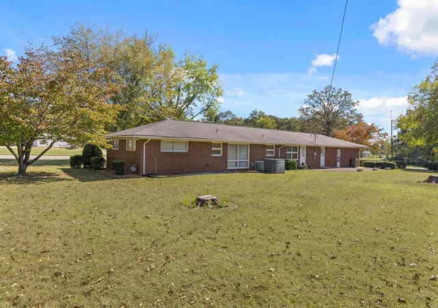 Photo 3 of Single family home for sale at 2763 Highway 43 N, Lawrenceburg, TN 38464 | MLS# 3191241 | Listing updated on 2026-08-18