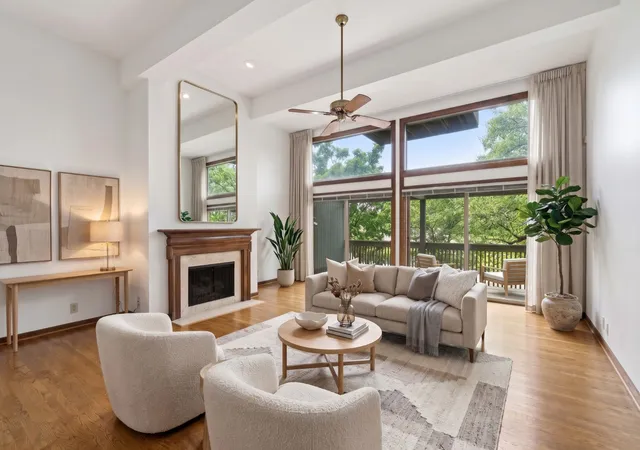 Townhouse for sale at 133 Hampton Pl, Nashville, TN 37215 | MLS# 3193052