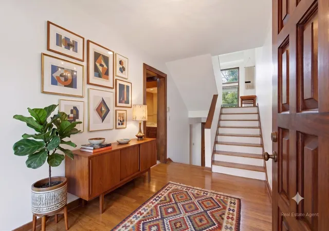 Photo 4 of Townhouse for sale at 133 Hampton Pl, Nashville, TN 37215 | MLS# 3193052 | Listing updated on 2026-08-18