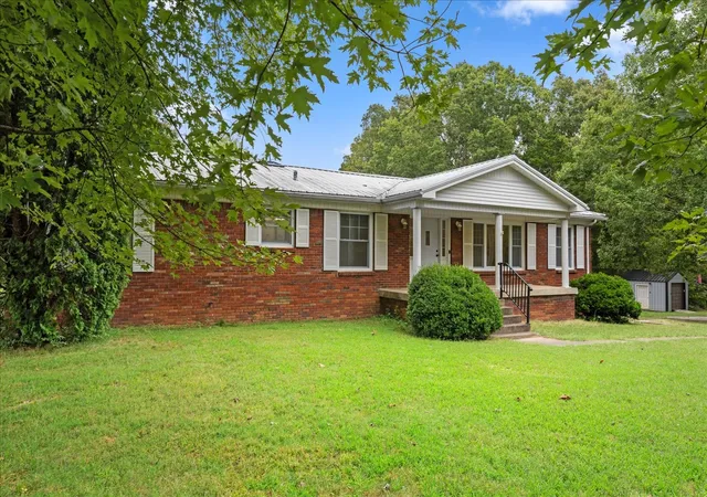 Photo 1 of Single family home for sale at 1125 Timber Ridge Rd, Charlotte, TN 37036 | MLS# 3598478 | Listing updated on 2026-10-07
