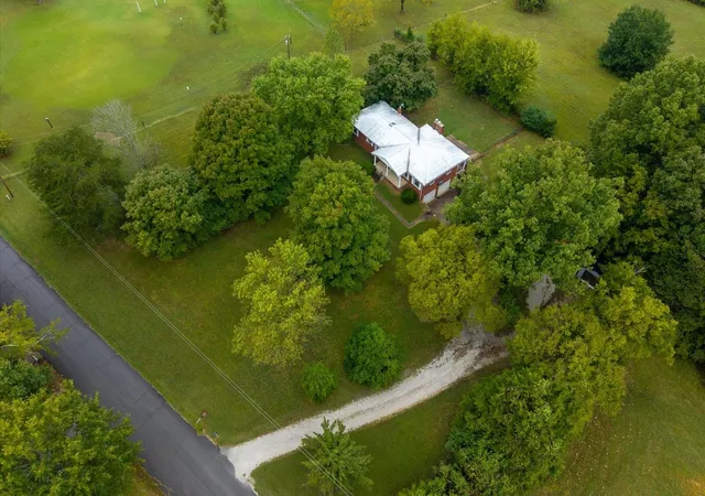 Photo 3 of Single family home for sale at 1125 Timber Ridge Rd, Charlotte, TN 37036 | MLS# 3598478 | Listing updated on 2026-10-09