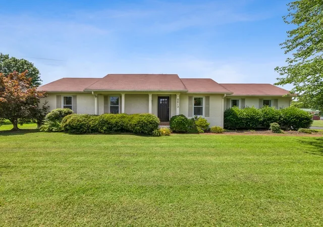 Homes for sale in Columbia, TN | 5013 Hays Dr, Columbia, TN 38401 | MLS# 3198662