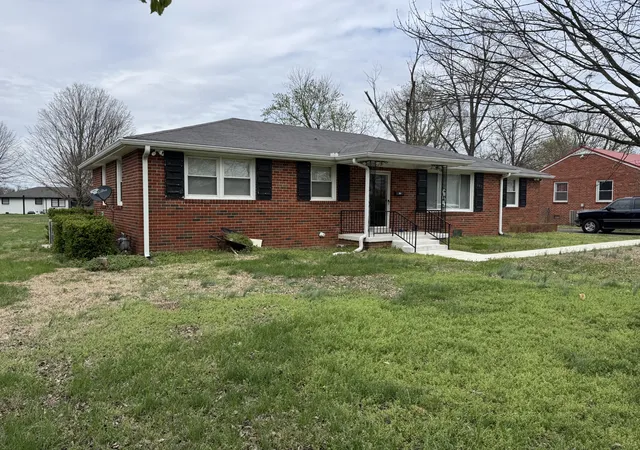 Photo 3 of Sale Pending at 207 Elmwood Dr, Lebanon, TN 37087 | MLS# 3191410 | Listing updated on 2026-09-21