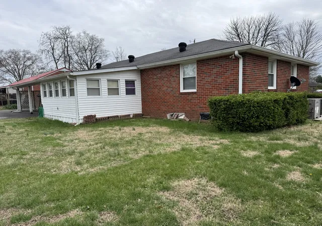 Photo 3 of Sale Pending at 207 Elmwood Dr, Lebanon, TN 37087 | MLS# 3191410 | Listing updated on 2026-09-21